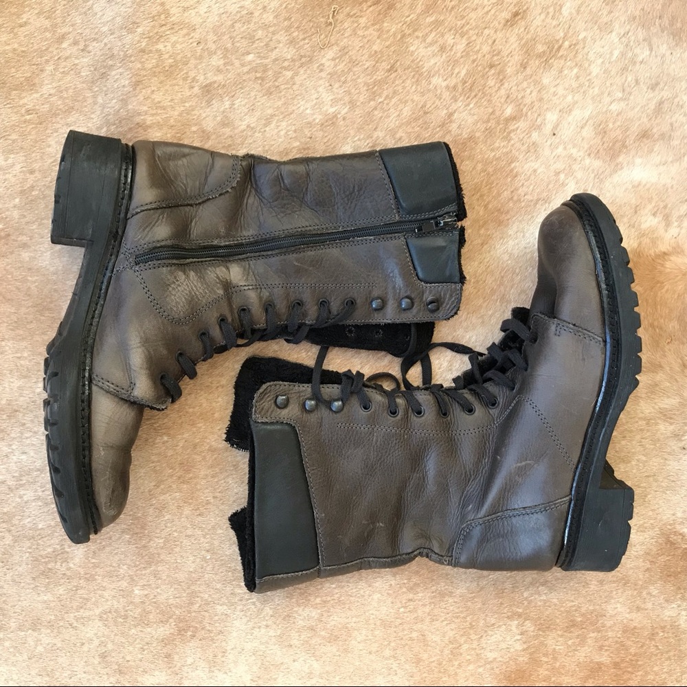 Fleece lined boots in grey with zip lace ups